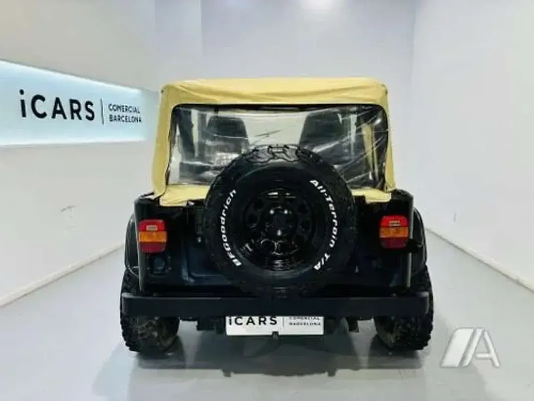 Usado Jeep Wrangler 121 CV (88 kW) 1995 Negro SUV
