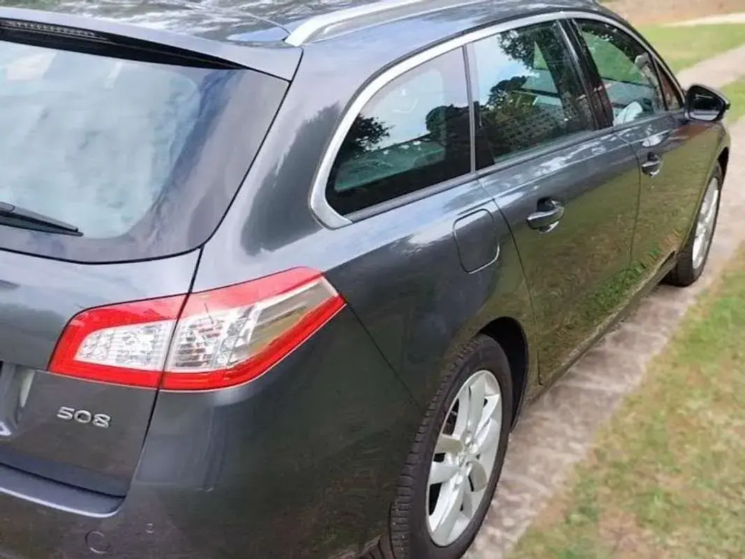 Usado Peugeot 508 SW Active 120 CV (88 kW) 2016 Gris Familiar