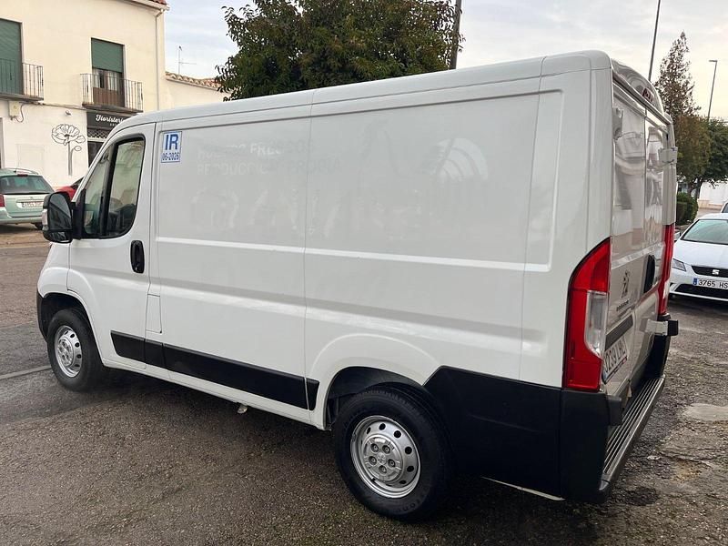 Usado Peugeot Boxer 120 CV (88 kW) 2020 Blanco Van