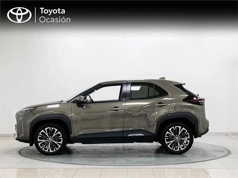 Usado Toyota Yaris Hybrid Style 116 CV (85 kW) 2023 Bronce