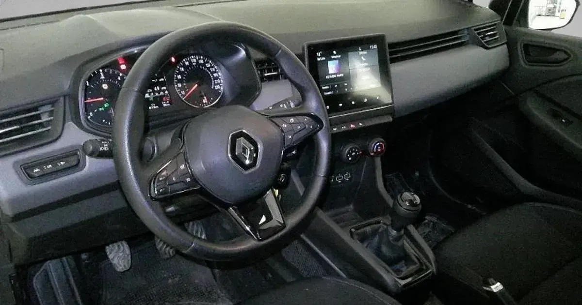 Käytetty Renault Clio V Business 100 HP (73 kW) 2021