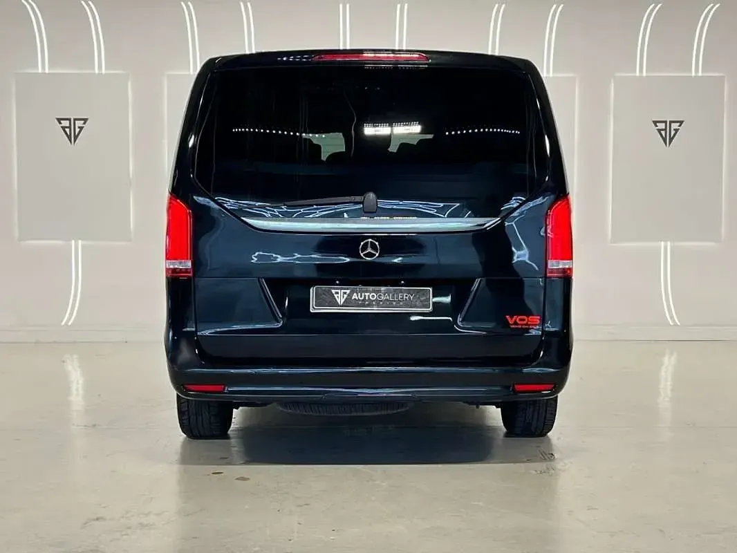 Usado Mercedes V220 Avantgarde 163 CV (119 kW) 2022 Negro Monovolumen