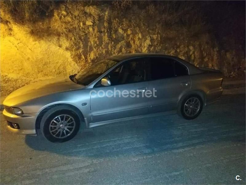 Usado Mitsubishi Galant Elegance 133 CV (97 kW) 2004 Gris / plata Berlina