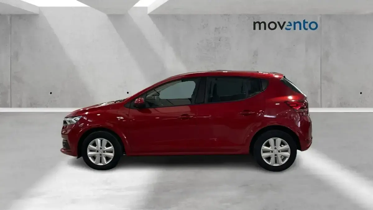 Usado Dacia Sandero Comfort 91 CV (66 kW) 2021 Rojo Berlina