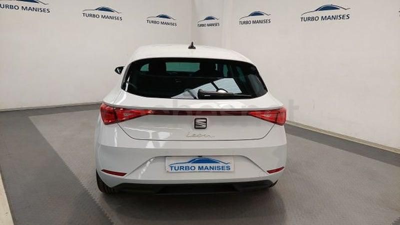 Usado Seat Leon Style 115 CV (84 kW) 2021 Blanco Berlina
