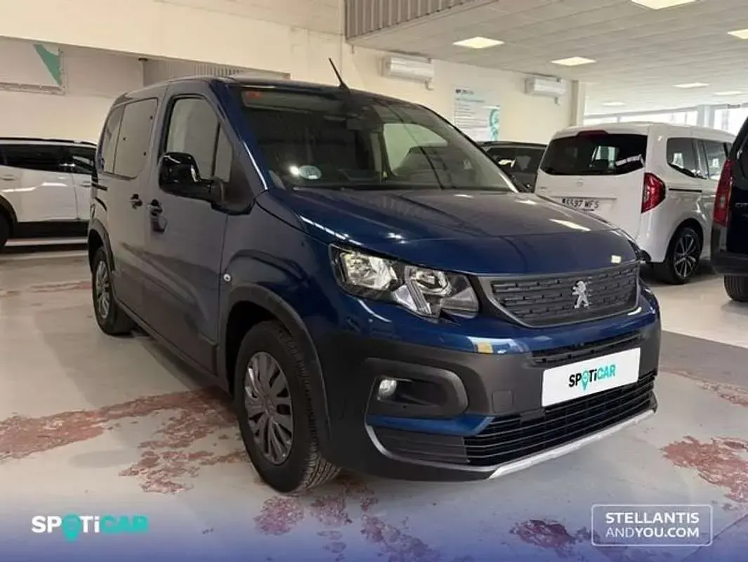 Usado Peugeot Rifter Business-Line 101 CV (74 kW) 2023 Azul Monovolumen