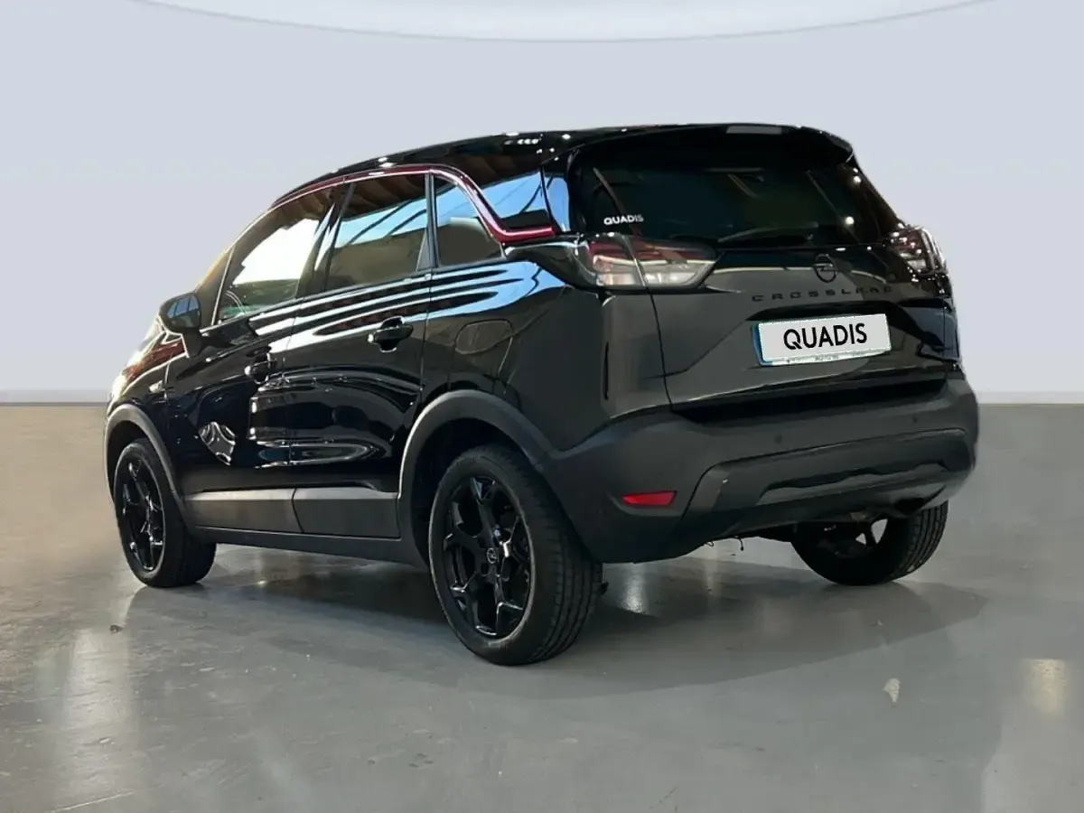 Usado Opel Crossland 110 CV (80 kW) 2023 Negro SUV