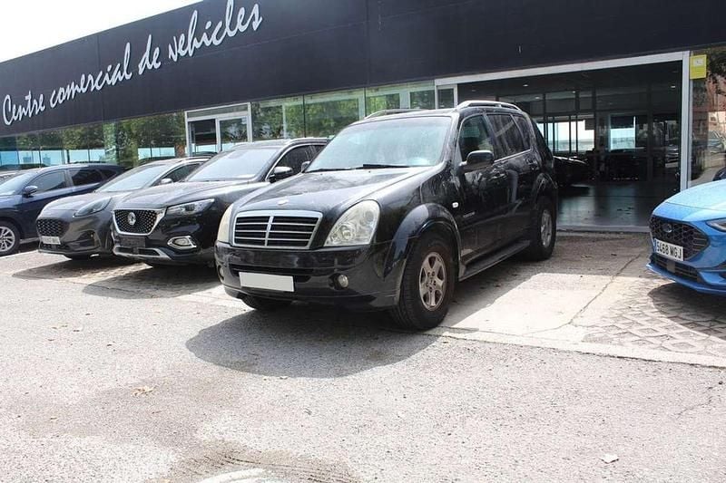 Negro Usado 2007 Ssangyong (KGM) Rexton Limited SUV | 5450 € - Imagen 1/4