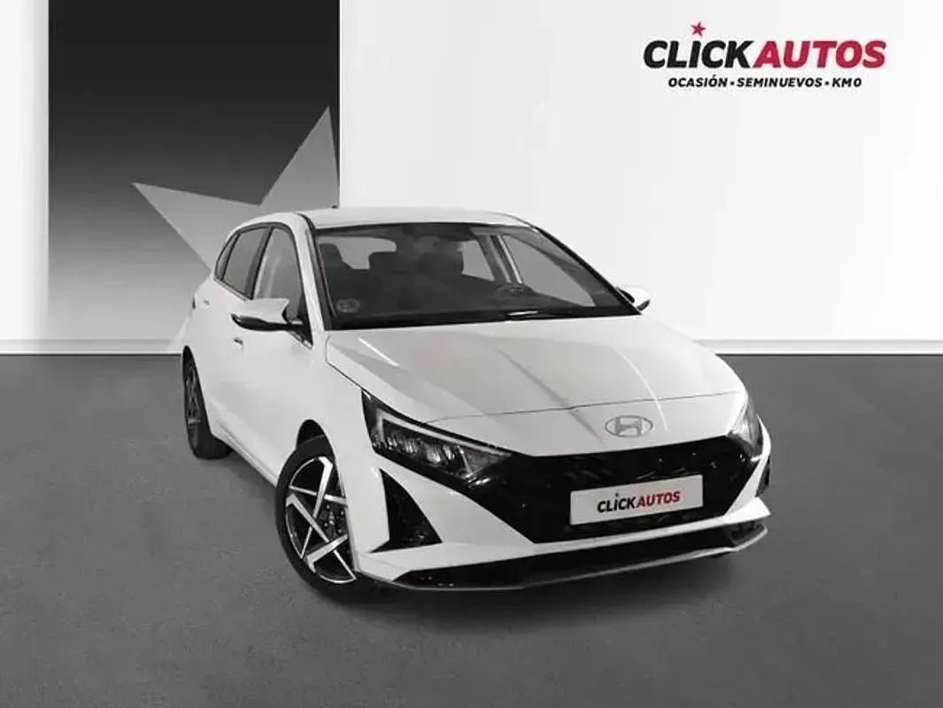 Usado Hyundai i20 101 CV (74 kW) 2025 Blanco Utilitario