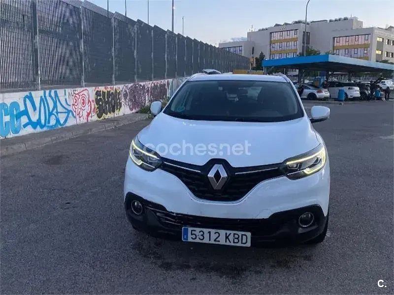 Usado Renault Kadjar Zen 110 CV (80 kW) 2017 Blanco SUV