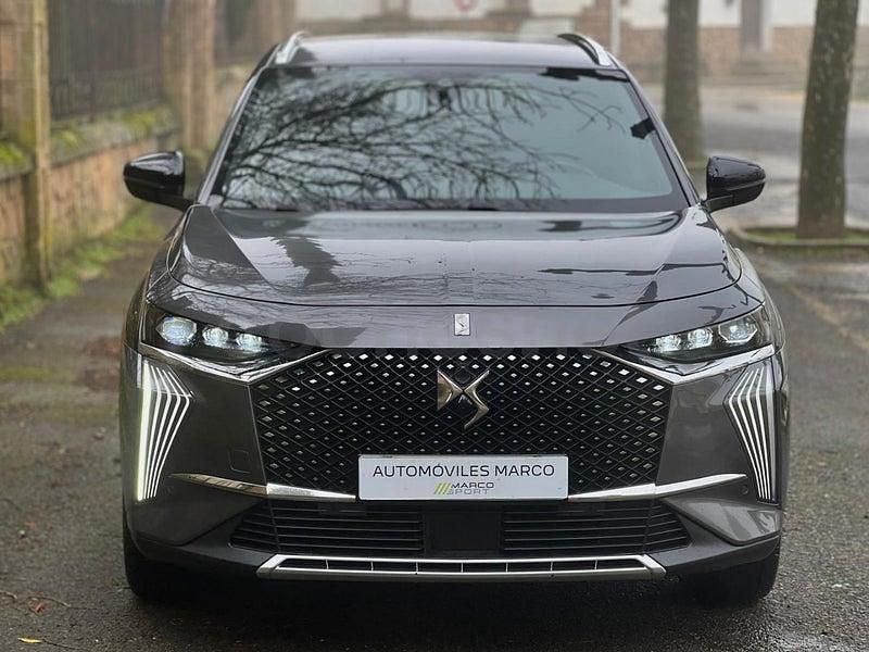 Usado DS Automobiles DS7 Crossback Rivoli 130 CV (95 kW) 2023 Gris / plata SUV