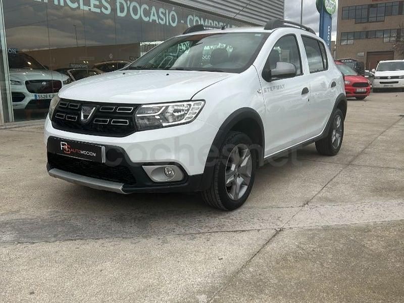 Usado Dacia Sandero Stepway Ambiance 90 CV (66 kW) 2018 Blanco Berlina
