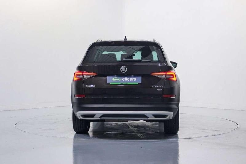 Usado Skoda Kodiaq Scout 4x4 150 CV (110 kW) 2018 Marrón SUV