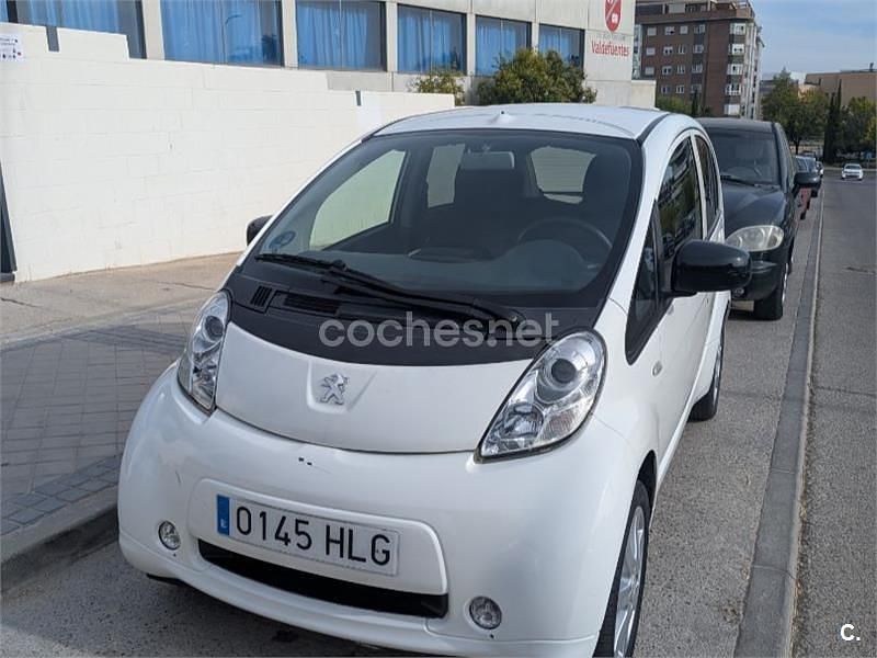 Eléctrico Usado 2012 Peugeot iON Access Utilitario | 4000 € - Imagen 1/4