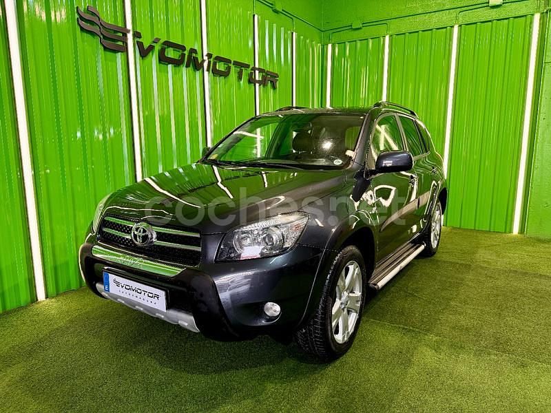 Usado Toyota RAV4 Executive 136 CV (100 kW) 2008 Negro SUV