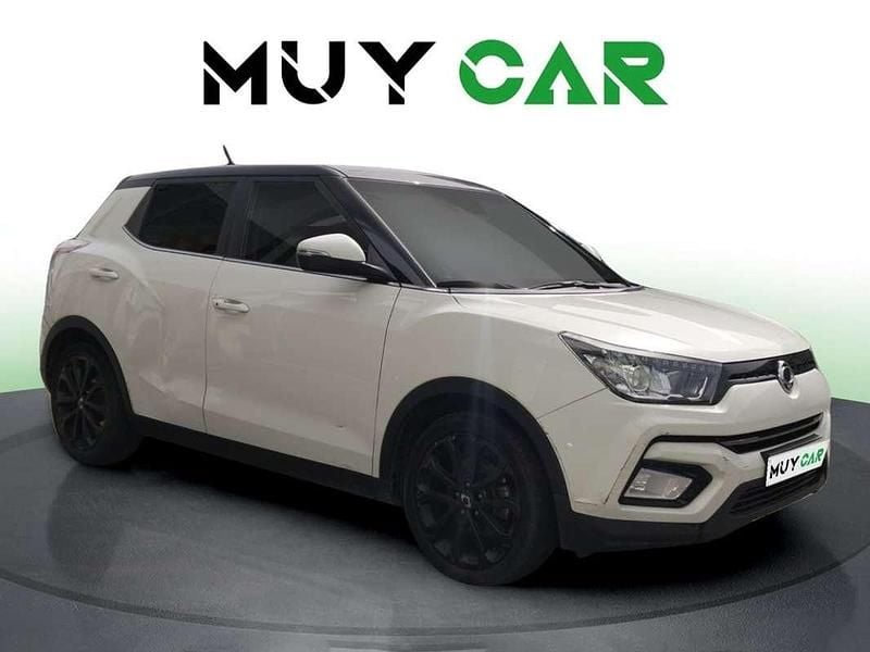 Usado Ssangyong (KGM) Tivoli 128 CV (94 kW) 2018 Blanco SUV