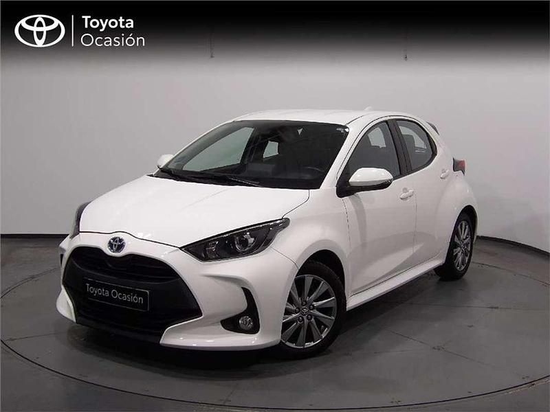 Usado Toyota Yaris Hybrid Active 116 CV (85 kW) 2022 Utilitario