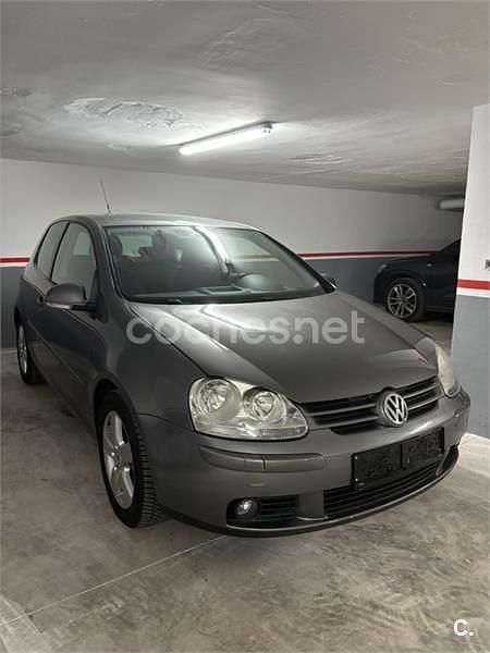 Gris / plata Usado 2007 VW Golf Conceptline Berlina | 6690 € (Buen precio) - Imagen 1/4