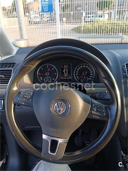 Negro Usado 2014 VW Touran Advance Monovolumen | 11.700 € (Precio justo) - Imagen 1/4