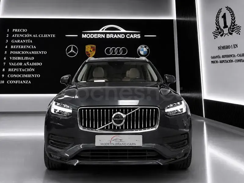 Usado Volvo XC90 Momentum 235 CV (172 kW) 2021 Gris / plata SUV