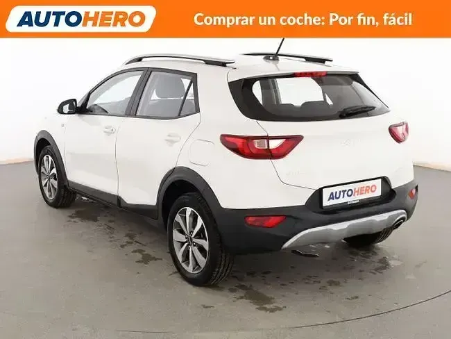 Usado Kia Stonic 84 HP (61 kW) 2023 Branco SUV