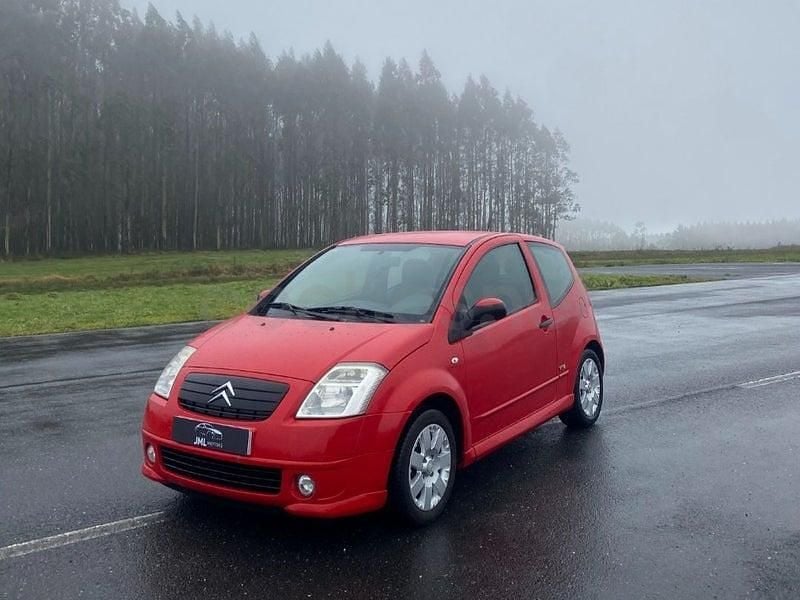 Usado Citroën C2 VTR Sport 75 CV (55 kW) 2007 Rojo Utilitario