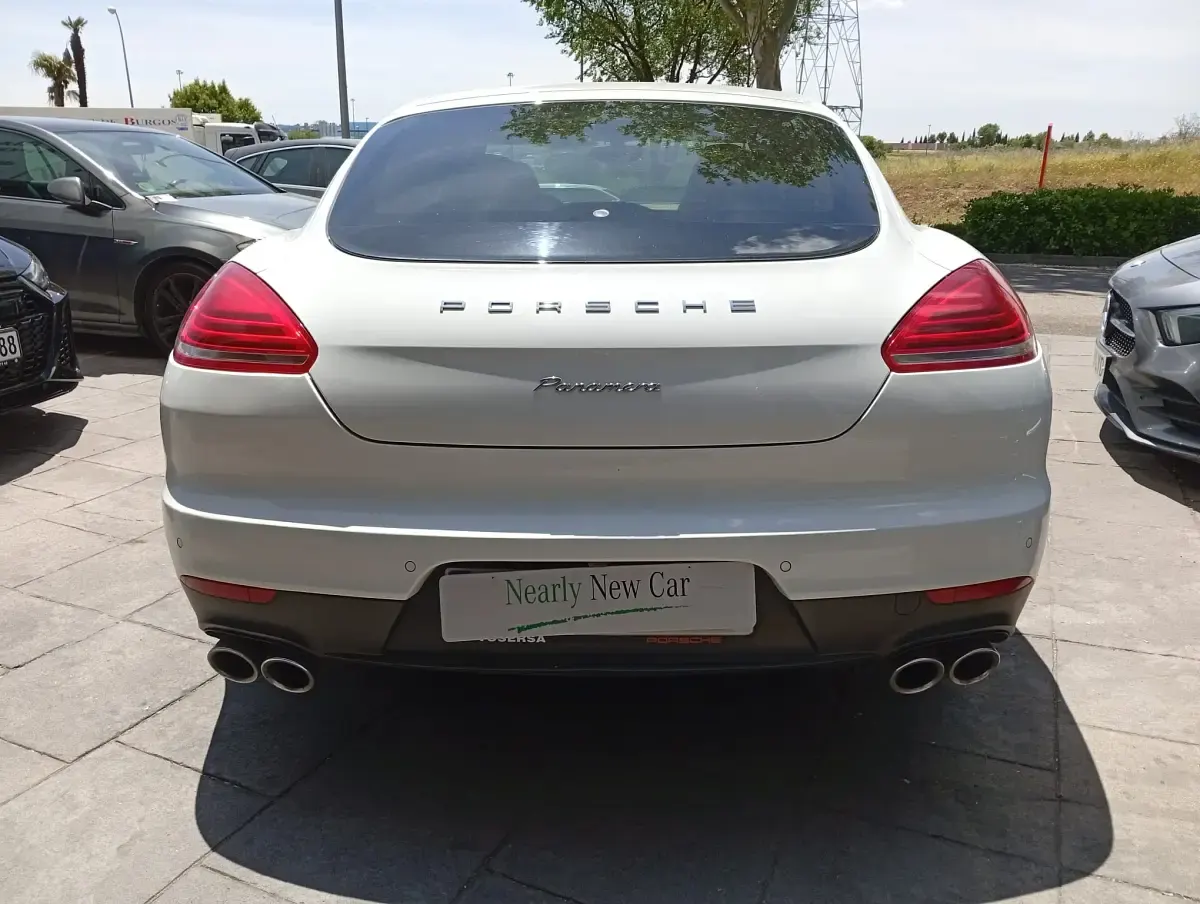 Usado Porsche Panamera Diesel 300 CV (220 kW) 2014 Blanco Utilitario