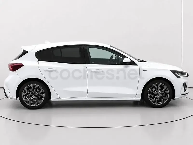 Usado Ford Focus ST-Line 155 CV (114 kW) 2024 Blanco Berlina