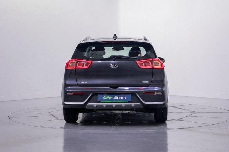 Usado Kia Niro 141 CV (103 kW) 2018 Gris SUV