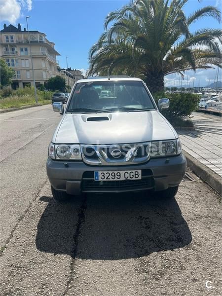 Usado Nissan Terrano 156 HP (114 kW) 2005 SUV