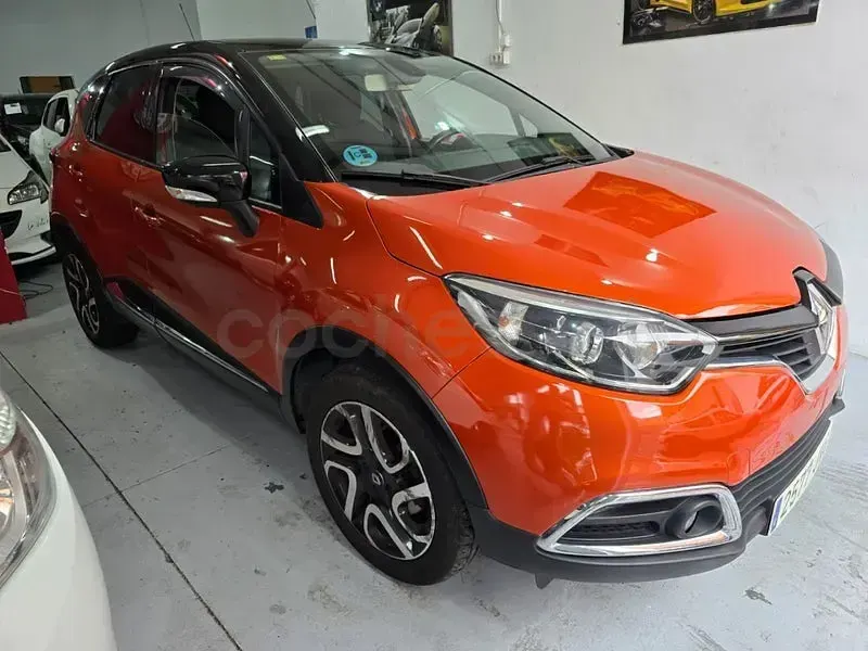 Usado Renault Captur LIMITED 90 CV (66 kW) 2017 Naranja SUV