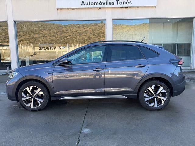 Usado VW Taigo 116 CV (85 kW) 2025 Gris / plata SUV