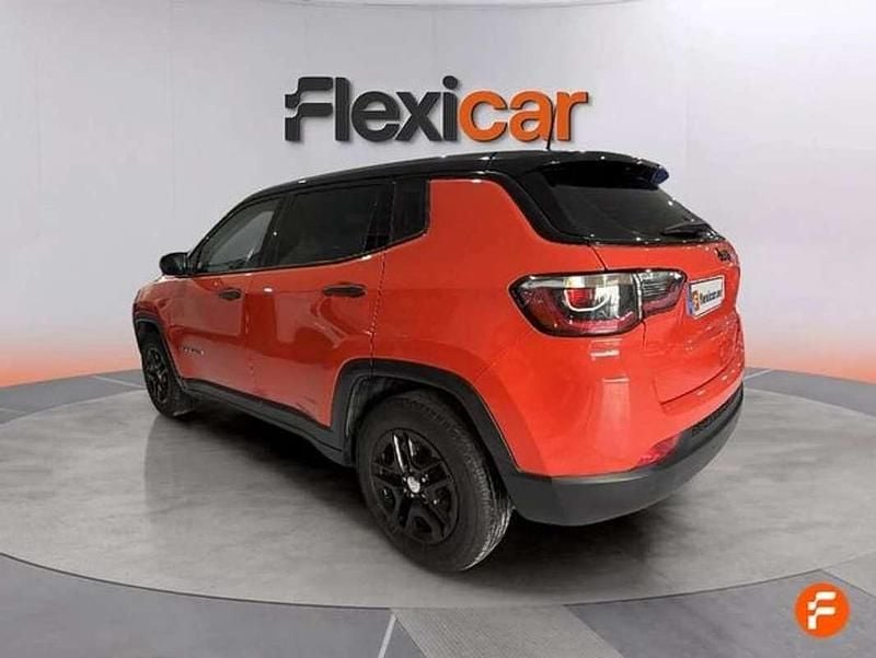 Usado Jeep Compass Sport 140 CV (102 kW) 2019 Naranja SUV