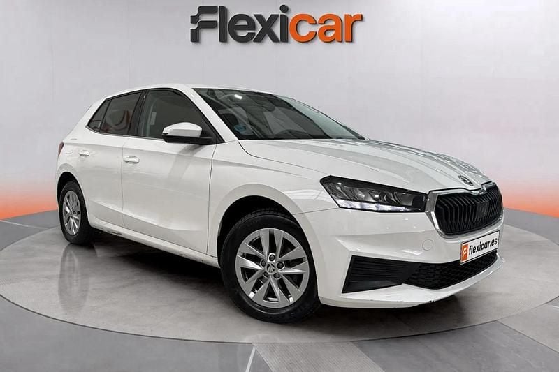 Blanco Usado 2022 Skoda Fabia Berlina | 11.390 € (Super precio) - Imagen 1/4