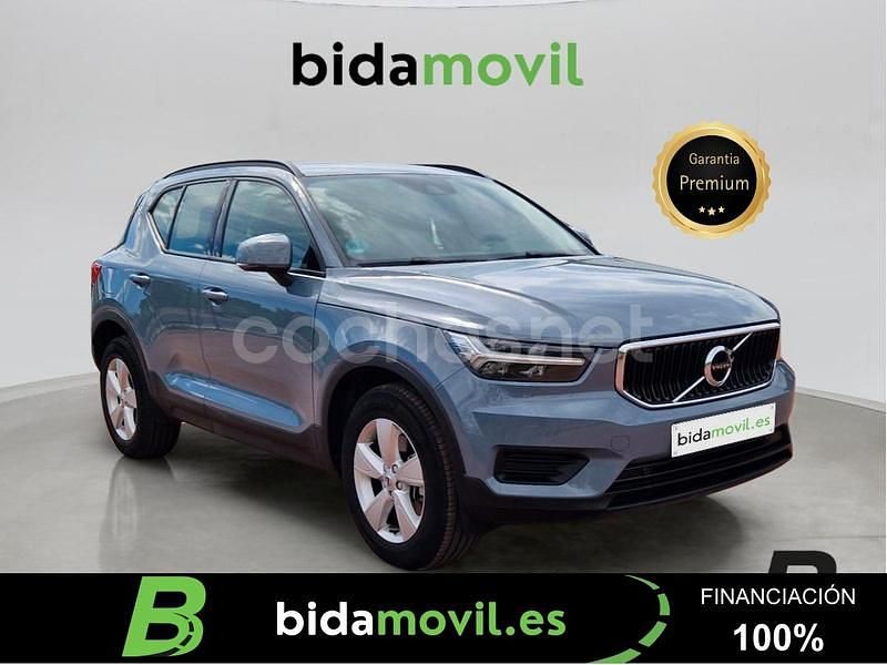Gris / plata Usado 2021 Volvo XC40 Momentum SUV | 24.650 € (Precio justo) - Imagen 1/4