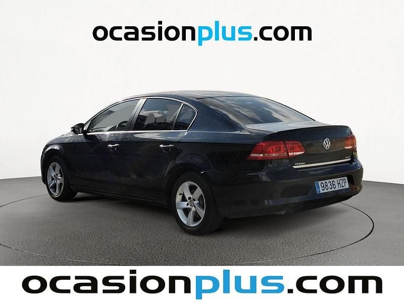 Usado VW Passat 105 CV (77 kW) 2014 Negro Berlina