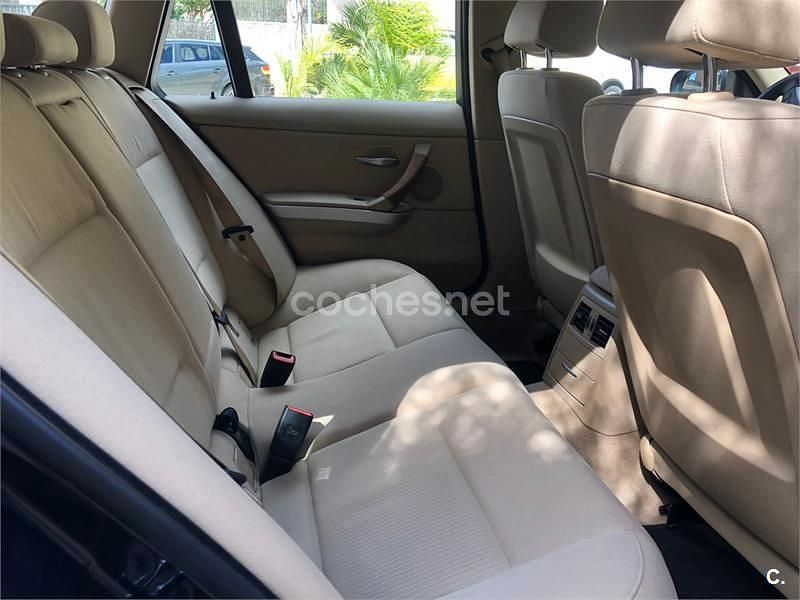 Usado BMW 320 163 CV (119 kW) 2008 Azul Familiar