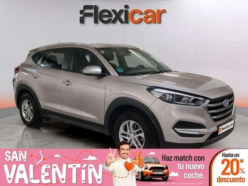Usado Hyundai Tucson 116 HP (85 kW) 2018 Cinzento SUV