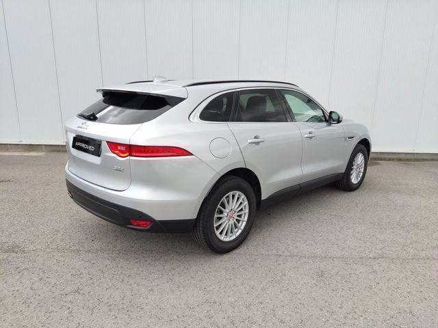 Usado Jaguar F-Pace Prestige 180 CV (132 kW) 2020 Indus silver SUV