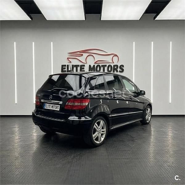 Usado Mercedes B200 140 CV (102 kW) 2009 Negro Monovolumen