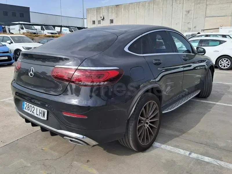 Usado Mercedes GLC200 163 CV (119 kW) 2020 Gris / plata SUV