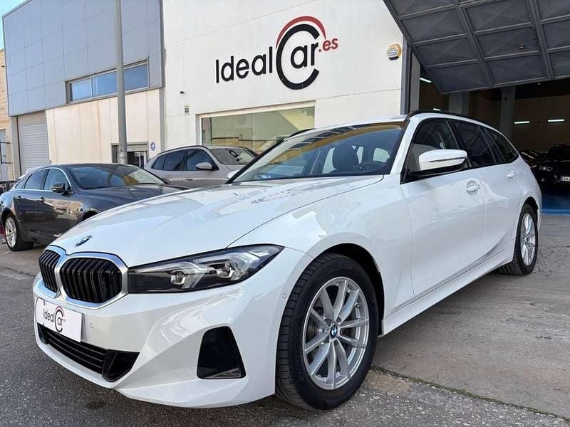 Usado BMW 318 150 CV (110 kW) 2025 Blanco Familiar