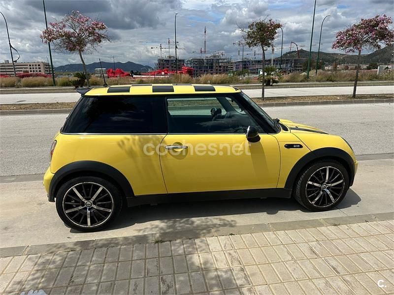 Usado Mini ONE 90 CV (66 kW) 2002 Amarillo Utilitario