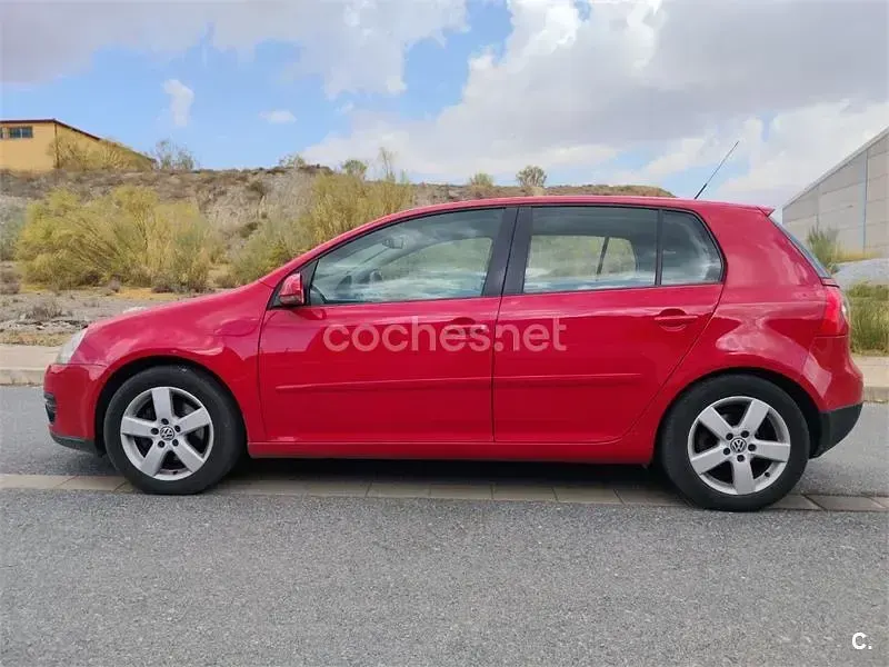 Usado VW Golf V GT 140 CV (102 kW) 2007 Rojo Berlina