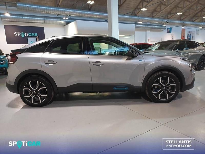 Usado Citroën e-C4 Feel 100 kW (136 CV) 2023 Gris Berlina