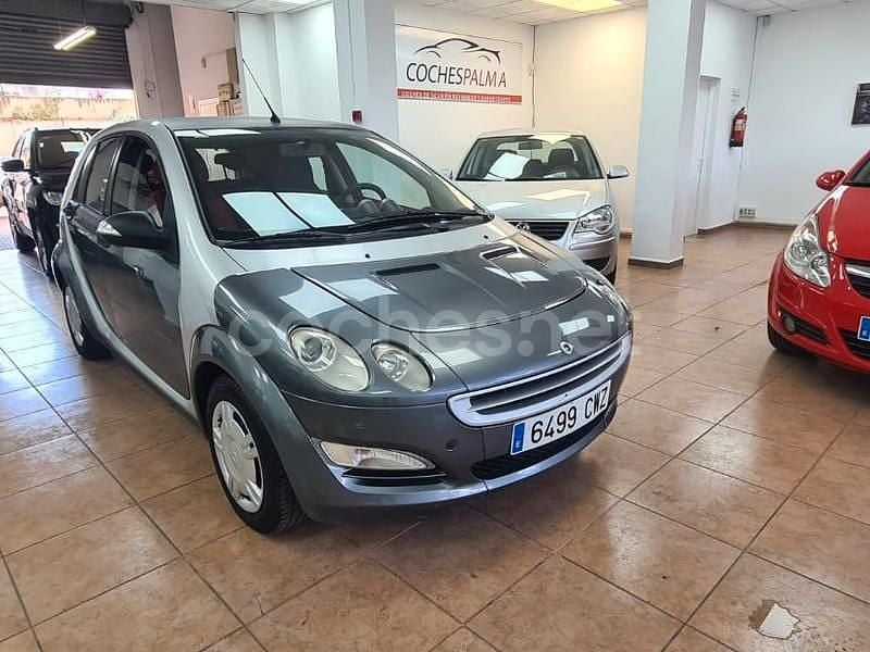 Gris / plata Usado 2004 Smart ForFour Passion Utilitario | 3900 € - Imagen 1/4