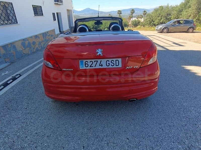 Usado Peugeot 207 CC Sport 110 CV (80 kW) 2009 Rojo Descapotable