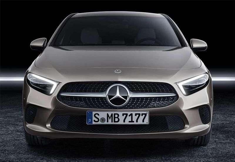 Gris Usado 2019 Mercedes A220 Berlina | 27.999 € (Buen precio) - Imagen 1/4
