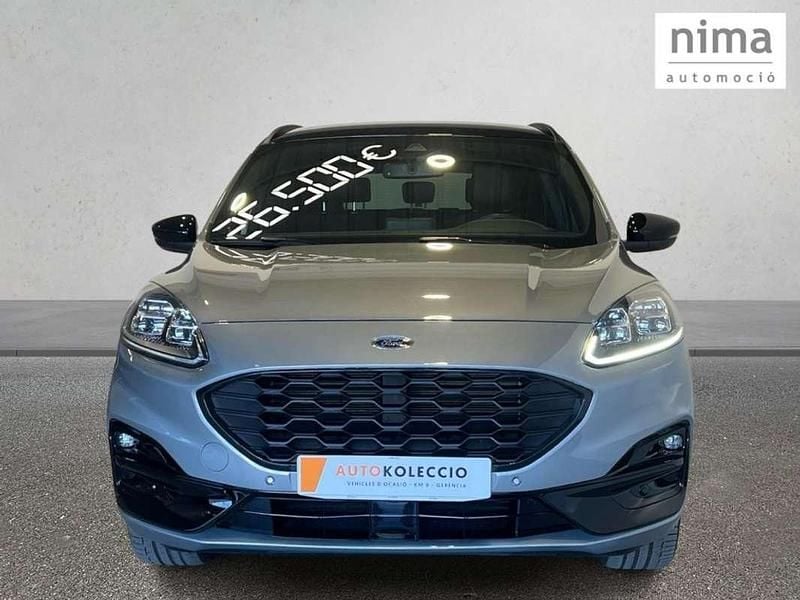 Usado Ford Kuga ST-Line X 226 HP (166 kW) 2023 SUV