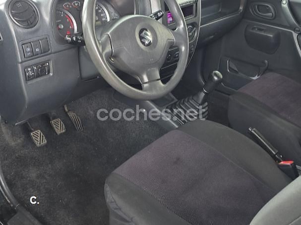 Usado Suzuki Jimny 86 CV (63 kW) 2007 Negro SUV